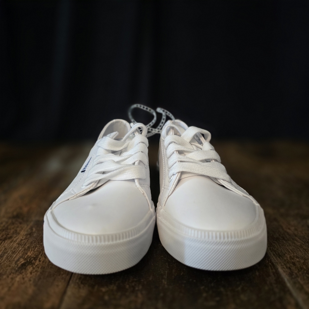 Tommy Hilfiger White Casual Sneaker Shoes New Without Box Girls Sz 5 Retro Y2K - Picture 2 of 9
